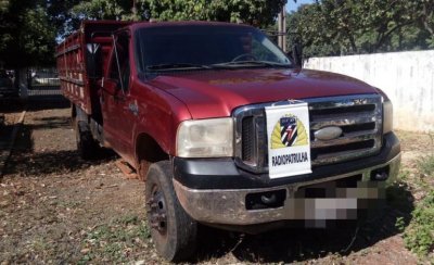 Os policiais constataram que o tanque do veculo estava cheio.