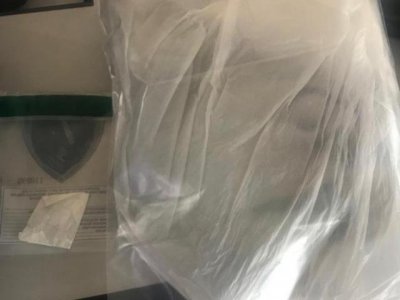 Cabelo e cobertor sero levados  percia da Polcia Civil (Foto: Direto das Ruas)