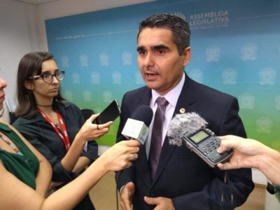 Deputado Herculano Borges em entrevista sobre a visita a Corumb. (Foto: Leonardo Rocha)