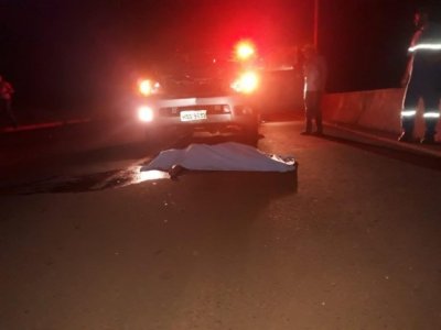 Vtima morreu ainda no local. (Foto: Antonio Coca / MS em Foco)