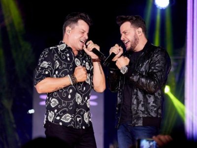 A dupla, Joo Neto e Frederico se apresenta no primeiro dia de show (Foto: Divulgao)