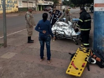 Homem foi socorrido e levado para o pronto-socorro municipal (Foto/Divulgao)