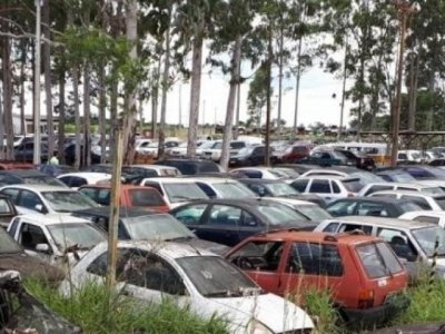 Ptio do Detran tem mais de 50 mil veculos. (Foto: Arquivo)