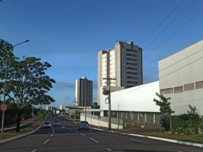 Campo Grande amanheceu com cu claro neste sbado (8). (Foto: Ksie Aino)