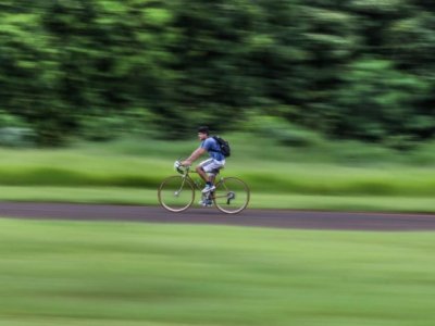 Pedalar  uma alternativa para se deslocar para o trabalho ou estudo (Foto: Marcos Maluf/Arquivo)