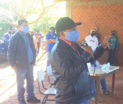 Com medidas preventivas , indgenas fizeram reunio com lideranas. (Foto: FM Indgena).