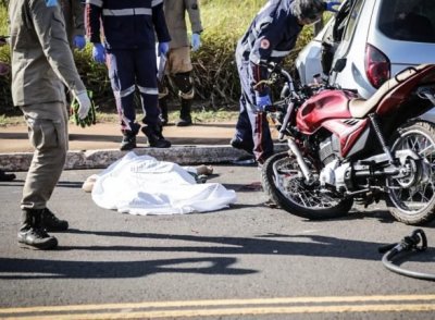 Militar do Exrcito morreu no local do acidente (Foto: Henrique Arakaki)