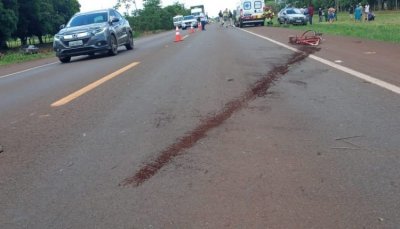 Imagem mostra bicicleta da vtima e rastro de caf que idoso transportava. Foto: Cido Costa/Dourados Agora.