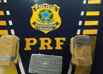 Drogas apreendidas com as mulheres que foram presas pela PRF. (Foto: PRF)