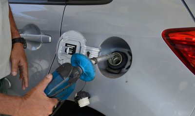 Gasolina ficou 8,8% mais cara; o diesel, 5,5%