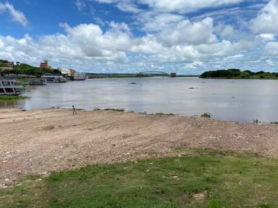 Recuo do rio resulta da intensidade da ltima estao seca e de chuva abaixo da mdia