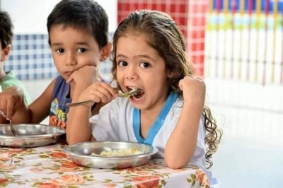 Saudades de uma aglomerao na hora da merenda!