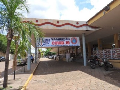 Drive Thru de vacinao em Aquidauana