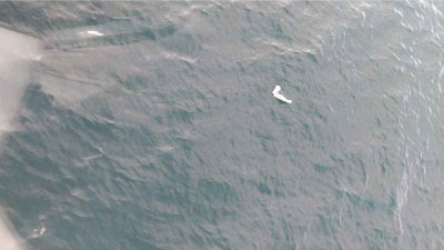 Destroos do avio foram encontrados pela Marinha nesta manh (25) - Reproduo / G1