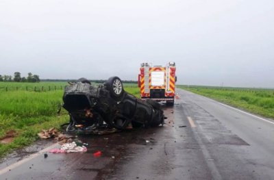 Carro capotou e gestante de 36 anos morreu - Reprodução/Da Hora Bataguassu