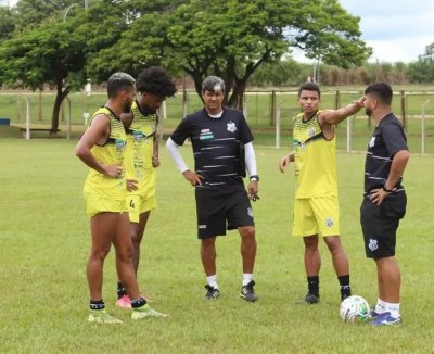 Equipe do Operrio em preparao para a estreia (Foto: Divulgao)