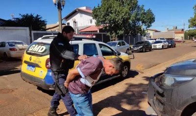 Jlio foi preso por guardas municipais em uma mata prximo de onde abandonou carro dos pais. (Foto: Adilson Domingos)