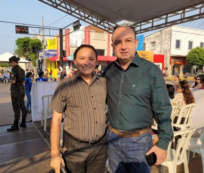 Wezer e Roney durante desfile de 7 de Setembro