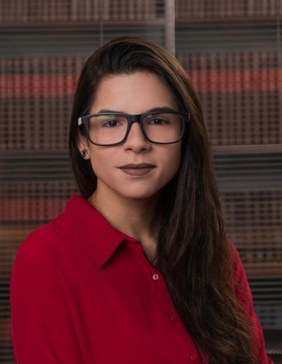 Livia Moraes, bacharel em Direito pela Universidade Presbiteriana Mackenzie