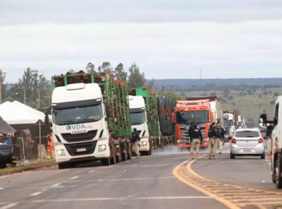 Bloqueio na BR 163 em Mato Grosso do Sul - Foto: Henrique Kawaminami