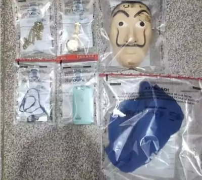 Objetos apreendidos na casa do adolescente. (Foto: Rdio Caula)