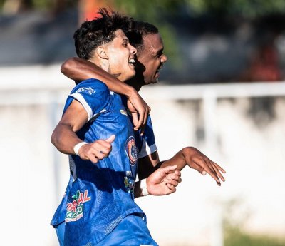 1 vitria foi comemorada por jogadores e torcedores - Foto Vinicius Eduardo