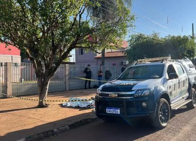 Homem foi encontrado morto em calada (Foto: Hosana de Lourdes)