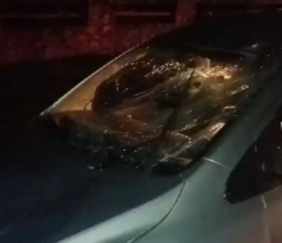 Para-brisa destruído após acidente em Corumbá. (Foto: Divulgação)