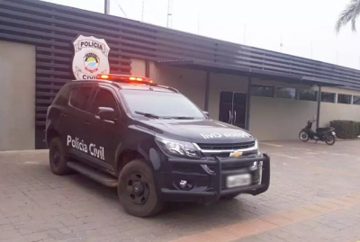 Viatura em frente  delegacia para onde militar foi levado. (Foto: Bonito Mais Notcias)