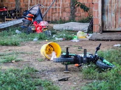 Bicicleta de criana vtima de acidente na tarde de ontem. (Foto: Henrique Kawaminami)