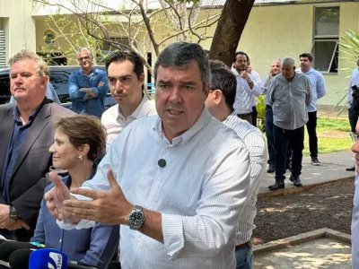Governador conversou com jornalistas esta manh, durante evento em que reuniu prefeitos eleitos (Foto: Marcos Maluf)