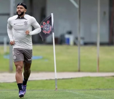 Atacante Memphis faz corrida leve no CT do Timo (Foto: Rodrigo Coca/Agncia Corinthians)