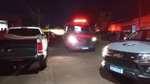 A dona da casa disse que todos estavam nos fundos da residncia quando ouviram os disparos