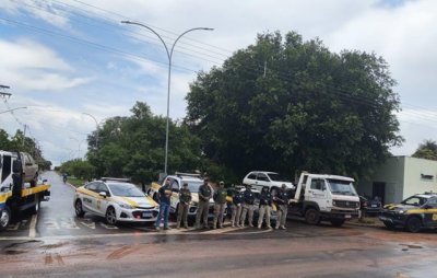 Equipes envolvidas na fiscalizao que ocorreu nesta manh (Divulgao)