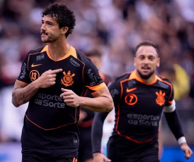 Gustavo Henrique e Maycon comemoram gol (Foto: Rodrigo Coca/Ag�ncia Corinthians)