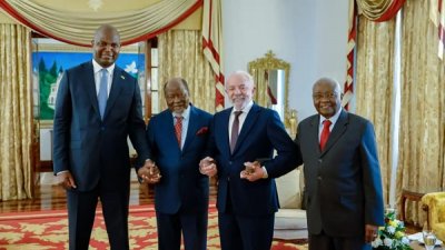 Presidente Lula e lderes de Moambique (Foto: Ricardo Stuckert/PR)