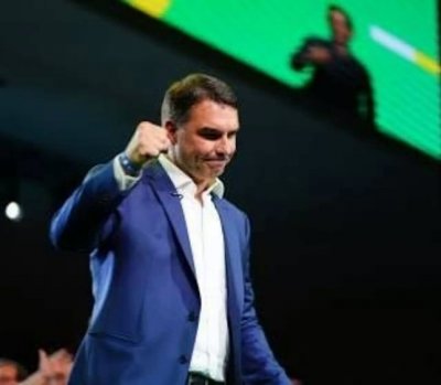 PL de Fl�vio Bolsonaro pode optar por chapa pura nas elei��es de 2026