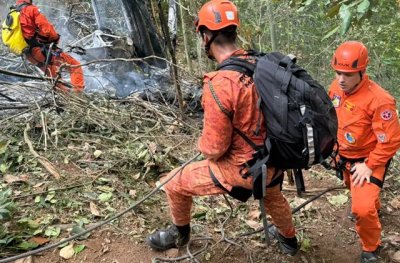 Quatro pessoas morrem em queda de helic�ptero no Rio de Janeiro