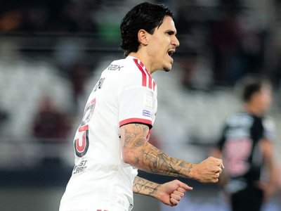 Pedro comemora lance para o Rubro-Negro em campo. (Foto: Gilvan de Souza/Flamengo)